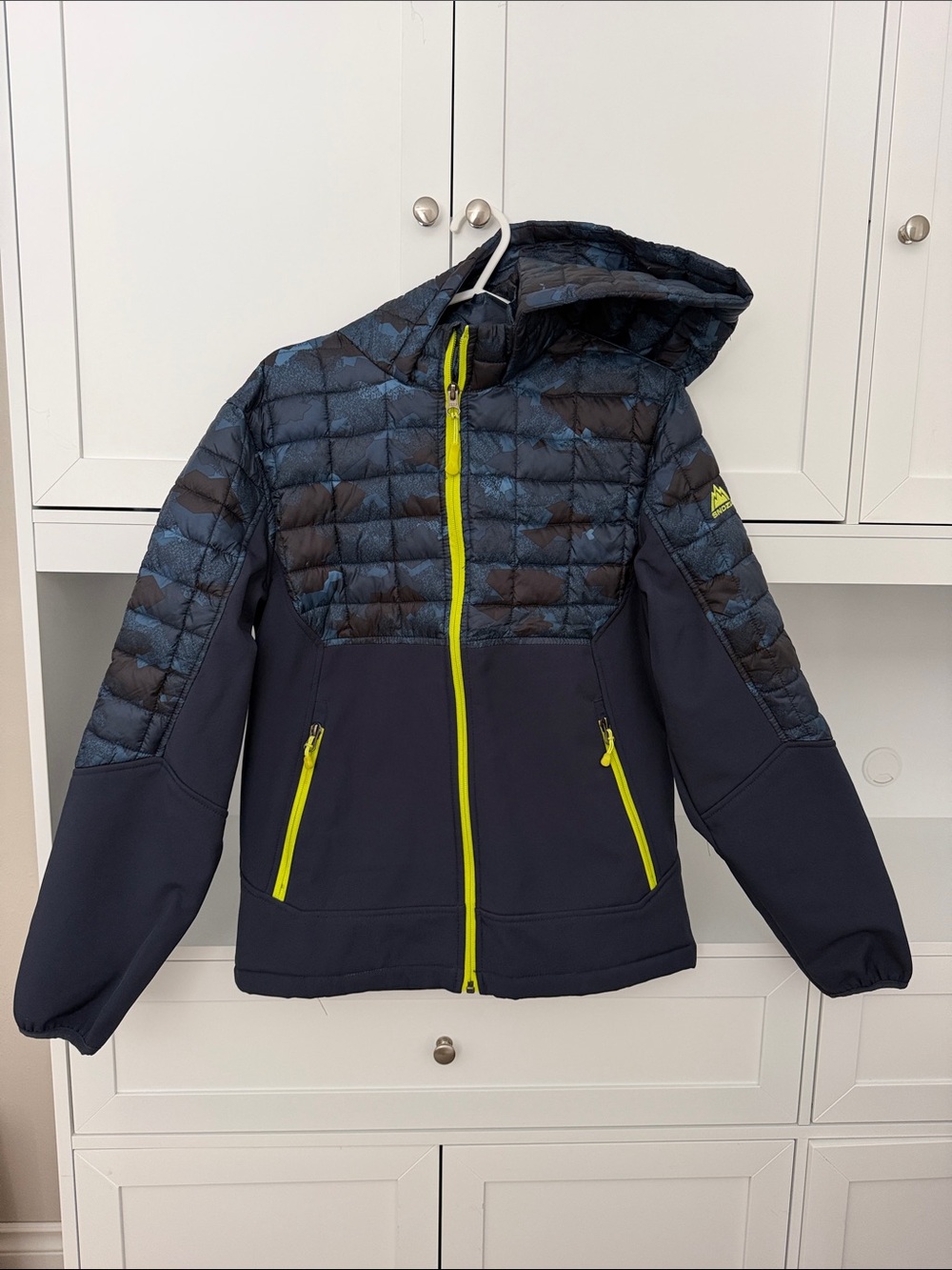 NEVER WORN Boys Navy Blue and Black Puffer Jacket